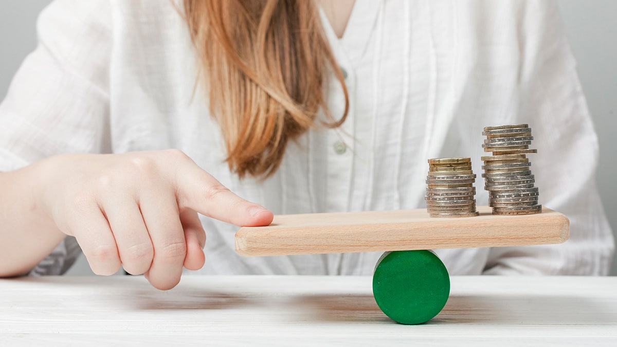 Leverage-Strategies-Using-Other-People’s-Money-Wisely using leverage to grow wealth through strategic borrowing and risk management